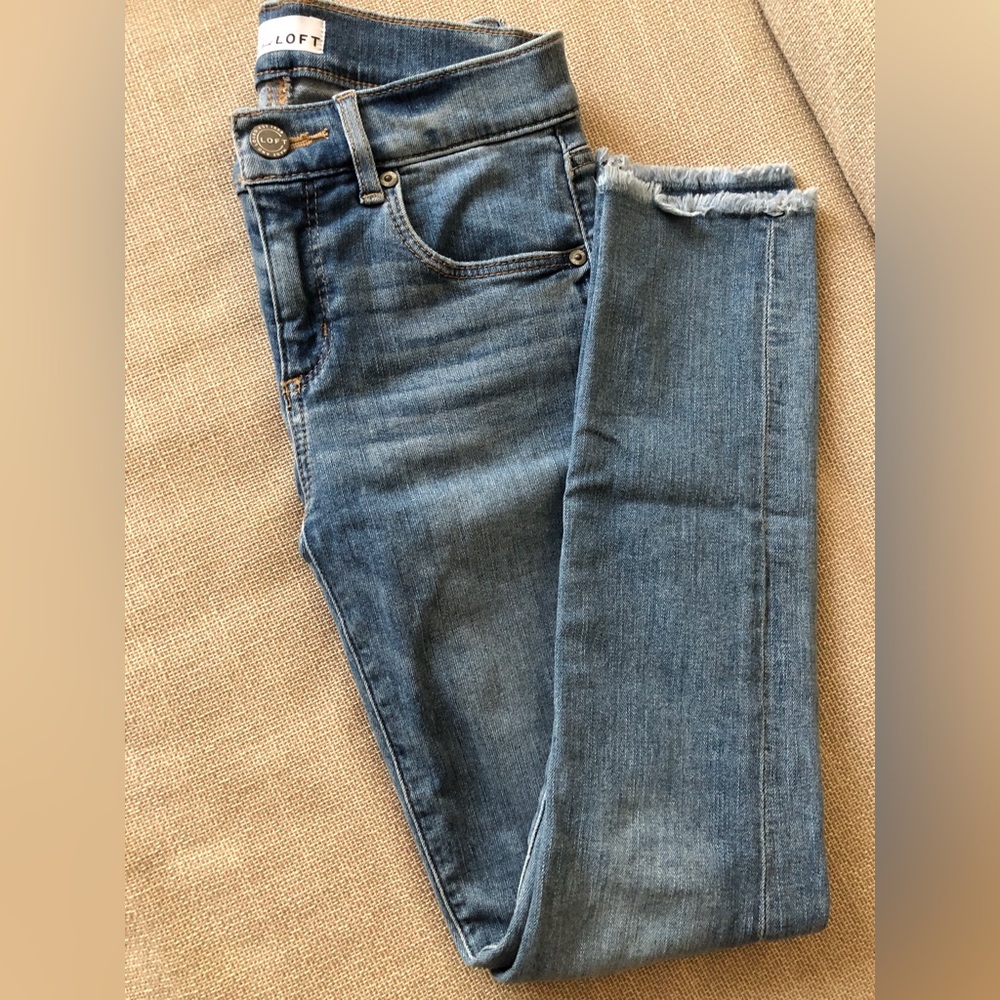 LOFT Jeans, washed blue. SIZE 24/0